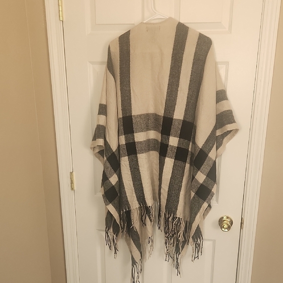 Banana Republic Striped Poncho with Fringe - Picture 4 of 4